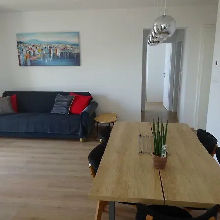 Duce Apartman *