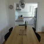 Duce Appartamento Omiš